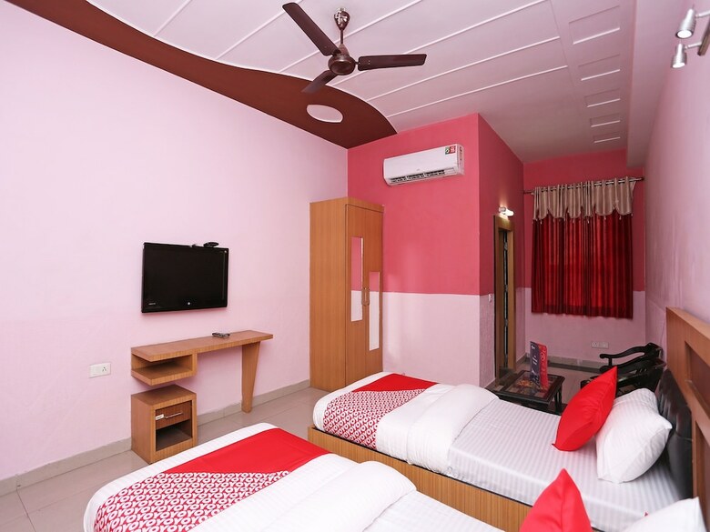 Oyo 16103 Hotel Neelkanth