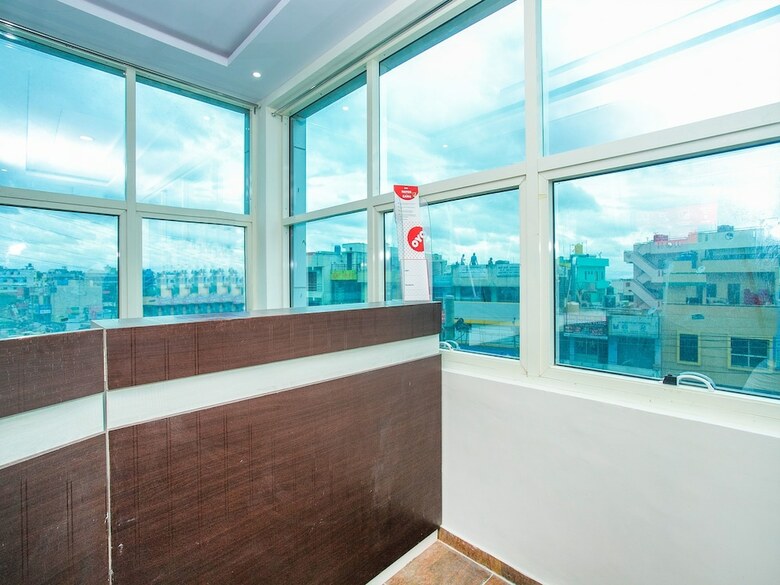 Hotel Oyo 16405 Rg Residency