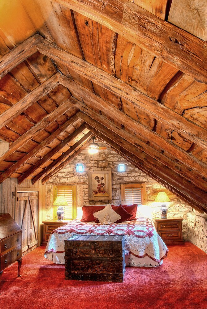 Kuebler Waldrip Haus Bed And Breakfast