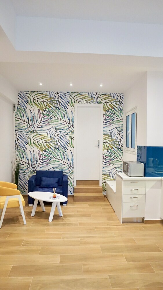 Apartamentos Charming Sunny Studio In Athens
