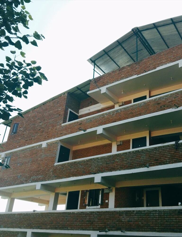 Hostal Good Hotel And Resort