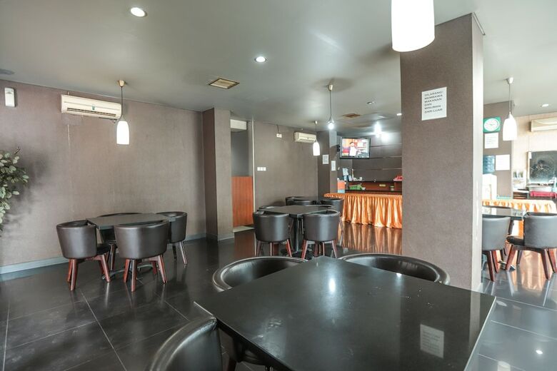 Oyo 180 Hotel Mirah
