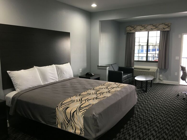 Posada Platinum Inn And Suites