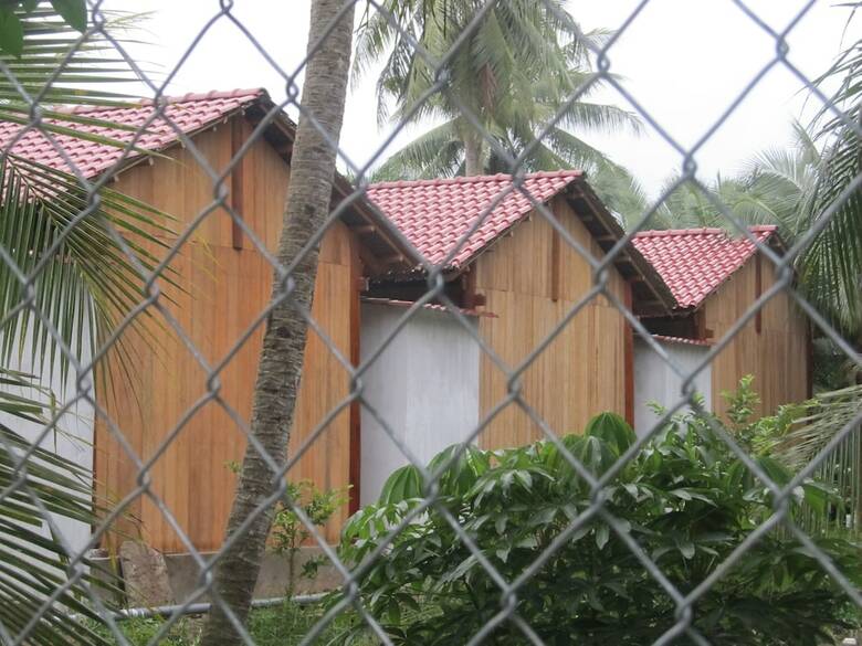 Hotel Coconut Homestay