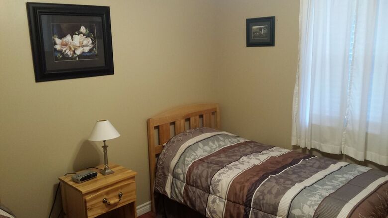 John B's Oceanfront Cottages