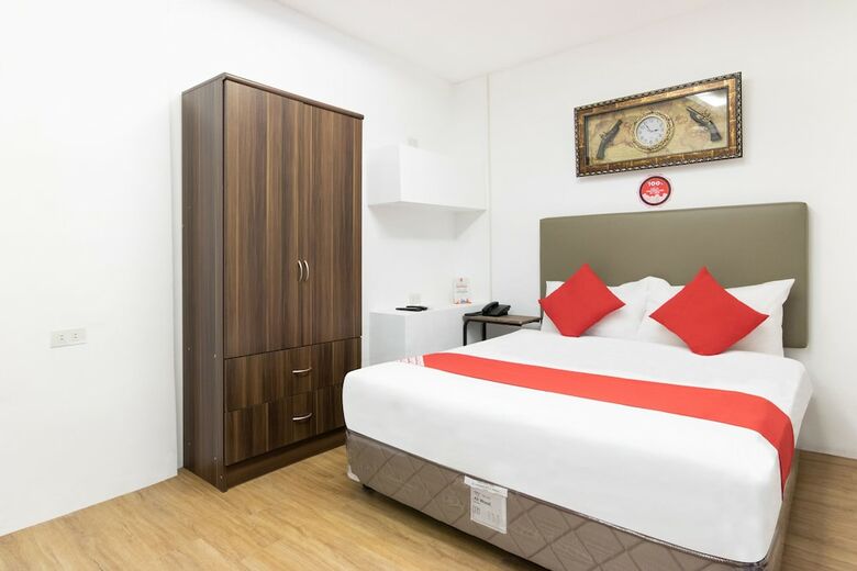 Hotel Oyo 108 Spiral Suites