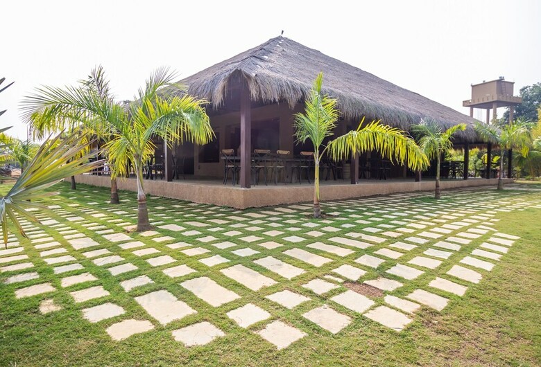 Hotel Karandla Farm And Resort