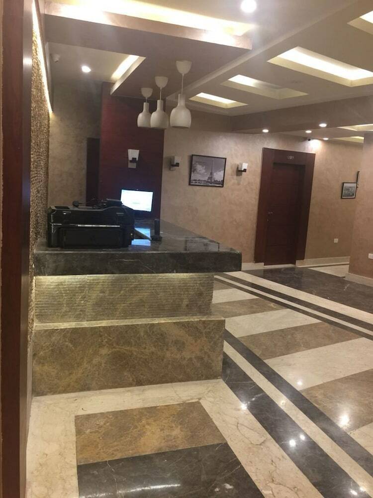 Grand Palace Hotel