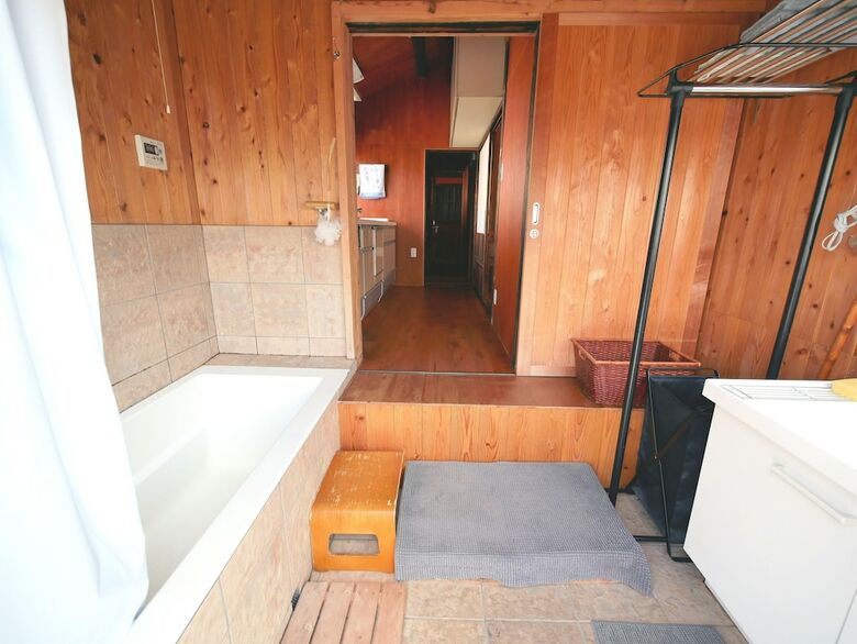 Sumitsugu House West