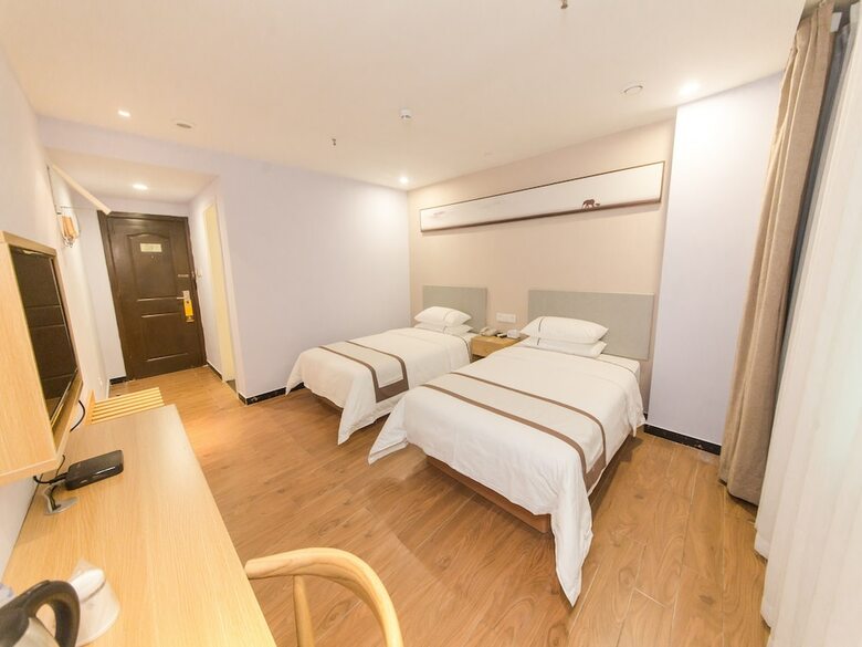 Hotel J Tour Inn