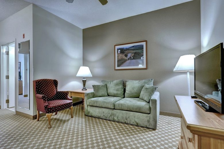 Hotel Lancaster Inn And Suites
