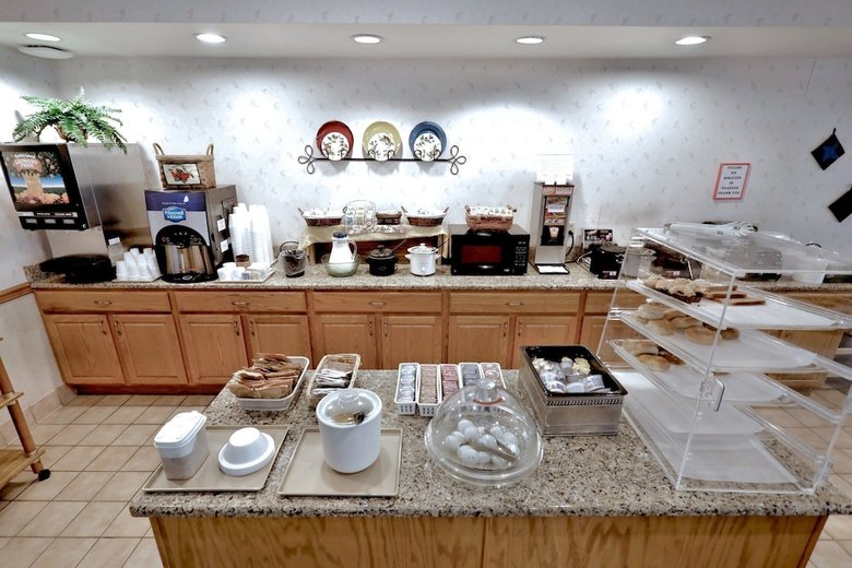 Hotel Lancaster Inn And Suites