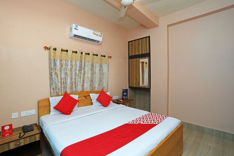 Hotel Oyo 16059 Roland Inn