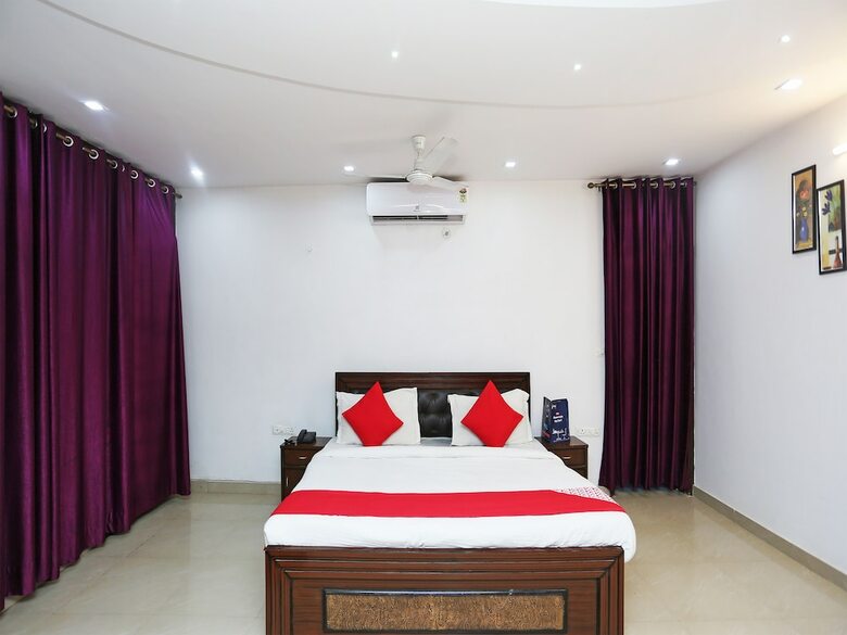 Hotel Oyo 18648 Raj Inn