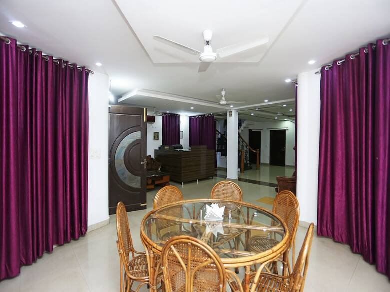 Hotel Oyo 18648 Raj Inn