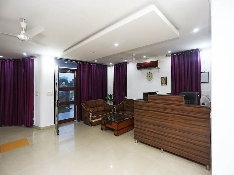 Hotel Oyo 18648 Raj Inn