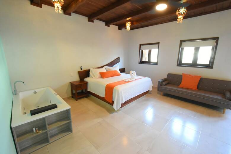 Hotel Hacienda Dos Ojos