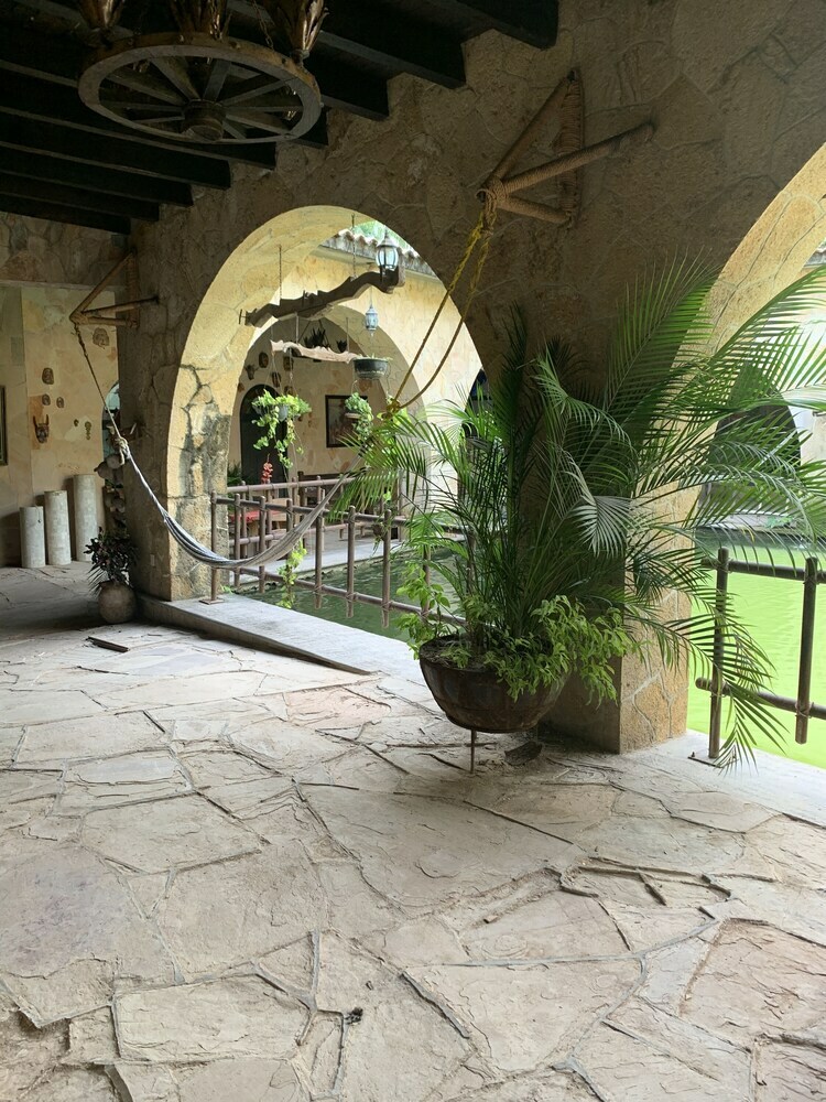 Hotel Rancho Agua Salada