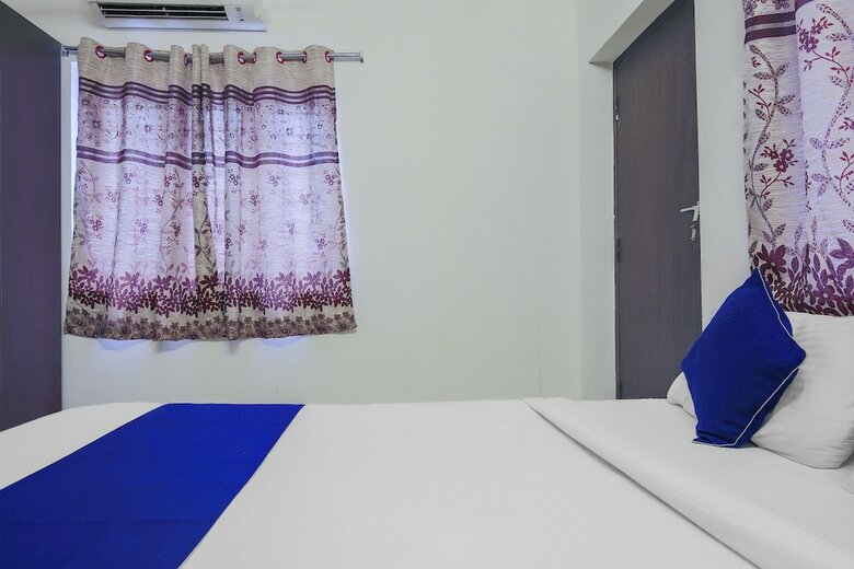 Hotel Oyo 24138 Silverkey Shri Homes