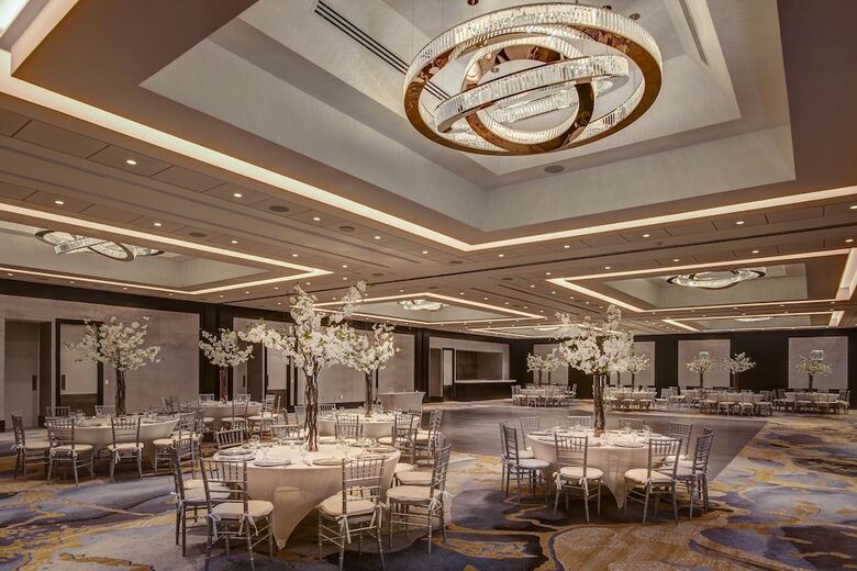 Sheraton Eatontown Hotel