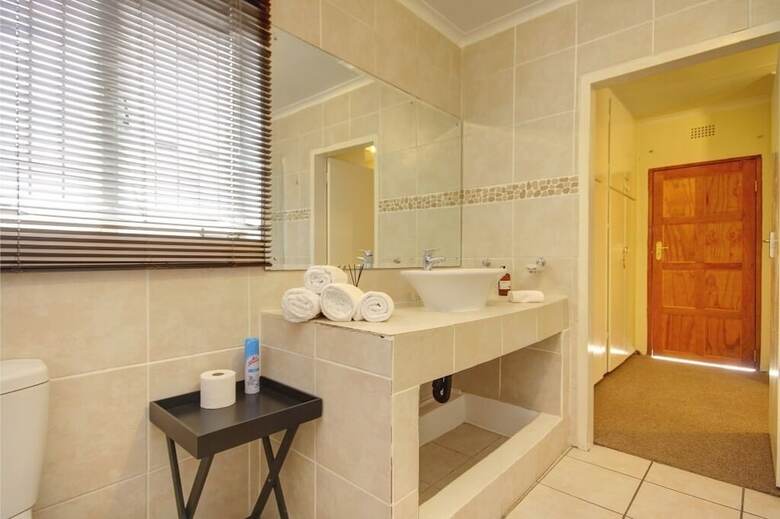 Hotel Lenox Lodge Guesthouse