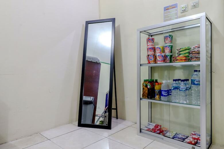 Hostal Bahagia Sederhana Home Stay - Hostel