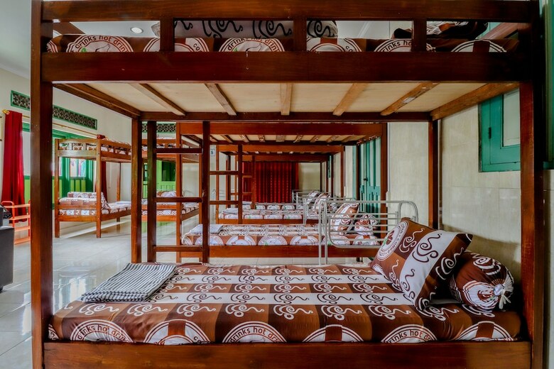 Hostal Bahagia Sederhana Home Stay - Hostel
