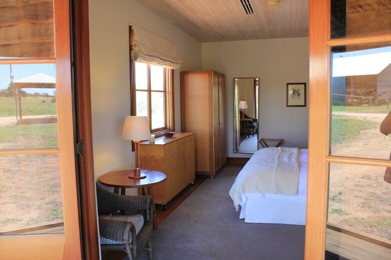 Cabana Yarrabandai Creek Homestead