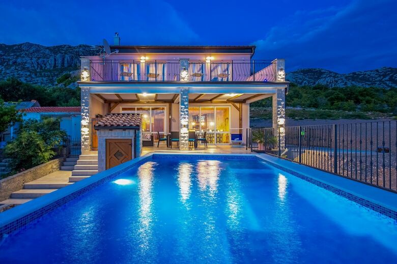 Villa Holiday House Lucija