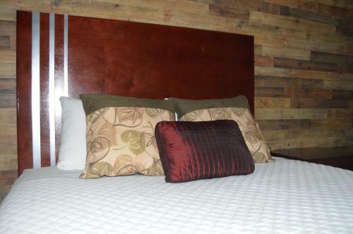 Wheel Inn Motel