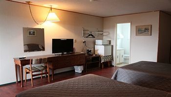 Cozy Court Motel