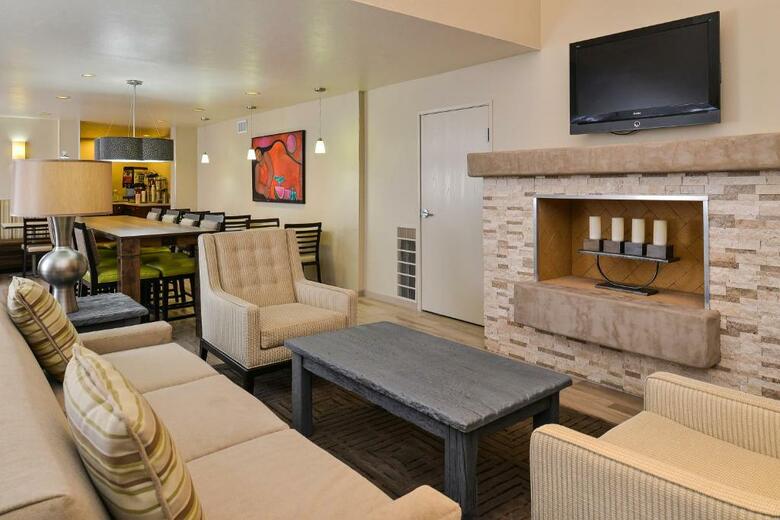 Hotel Comfort Suites At Tucson Mall