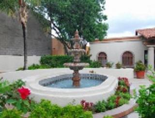 Hotel Ramada Inn & Suites Foothills