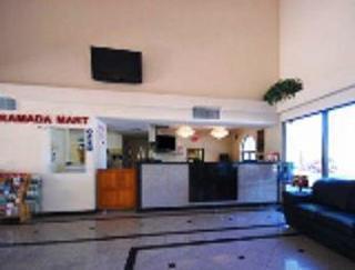 Hotel Ramada Inn & Suites Foothills