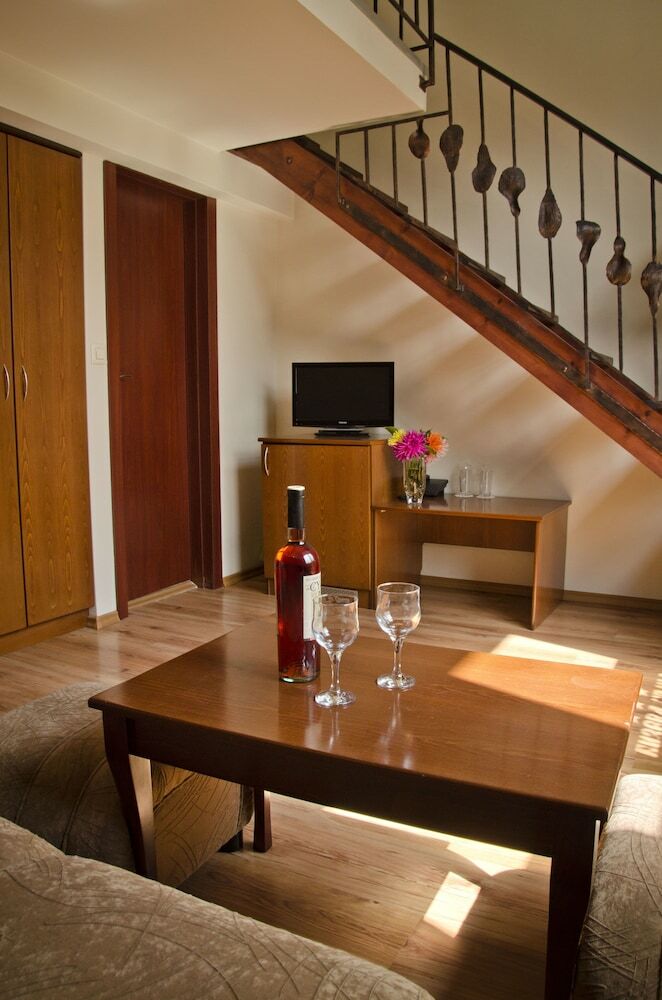 Bizev Hotel