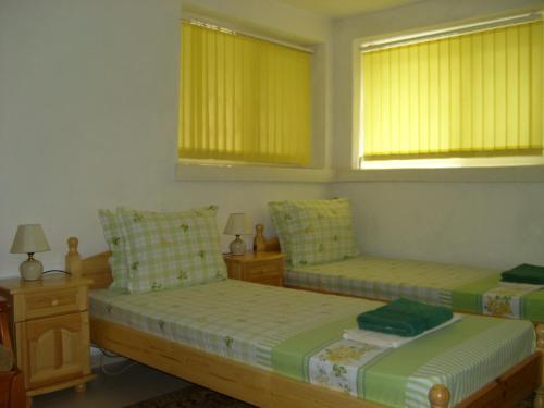 Hostal Plamena Guest Rooms