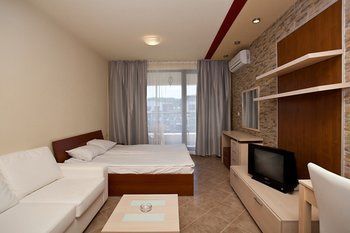 Apartments In Green Life Beach Resort