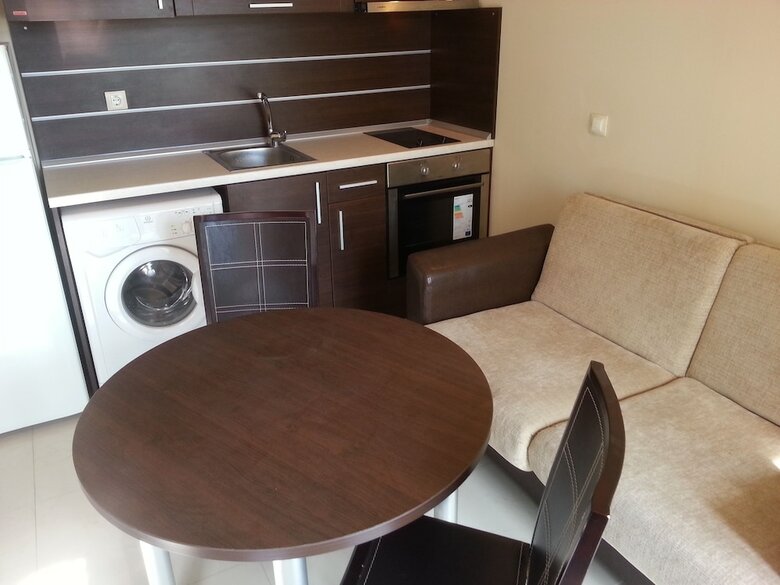 Menada Green Hills Apartments