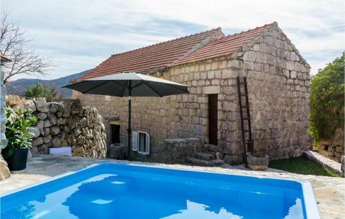 Three-bedroom Holiday Home In Brotnice