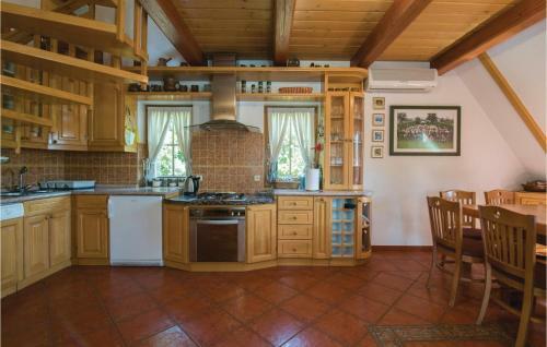 Two-bedroom Holiday Home In Varazdin