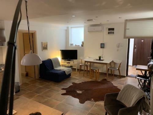 A6 Apartment