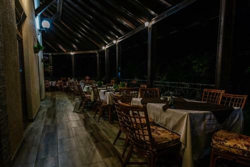 Posada Atos - Villa And Restaurant