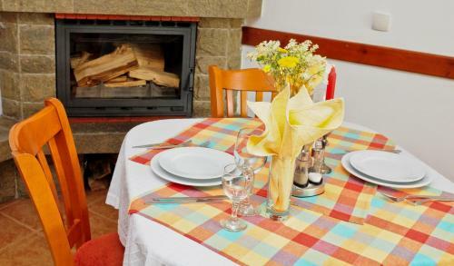 Hostal Kris Guest House