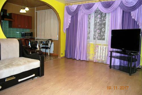 Apartment On Maksimovskogo