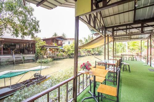 Hostal Oyo 696 Reuntonnam Amphawa