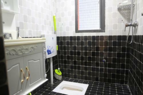 Beihu Park Tianci Central Ginza Apartment