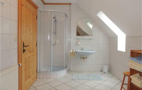 Four-bedroom Apartment In Weistrach