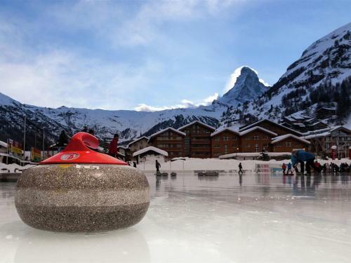 Comfortable Holiday Home In Heremence Near Ski Area
