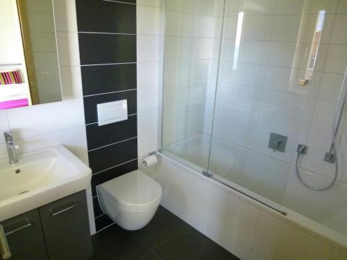 Comfortable Holiday Home In Heremence Near Ski Area