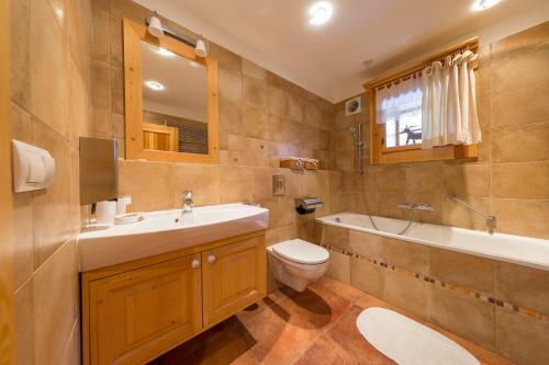 Hotel Vala?sk� Chalupy Resort